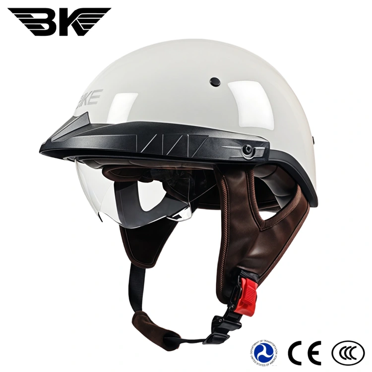 Demi-casques de moto avec visière